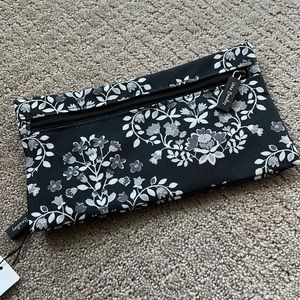 NWT Vera Bradley lighten up pencil pouch black and white